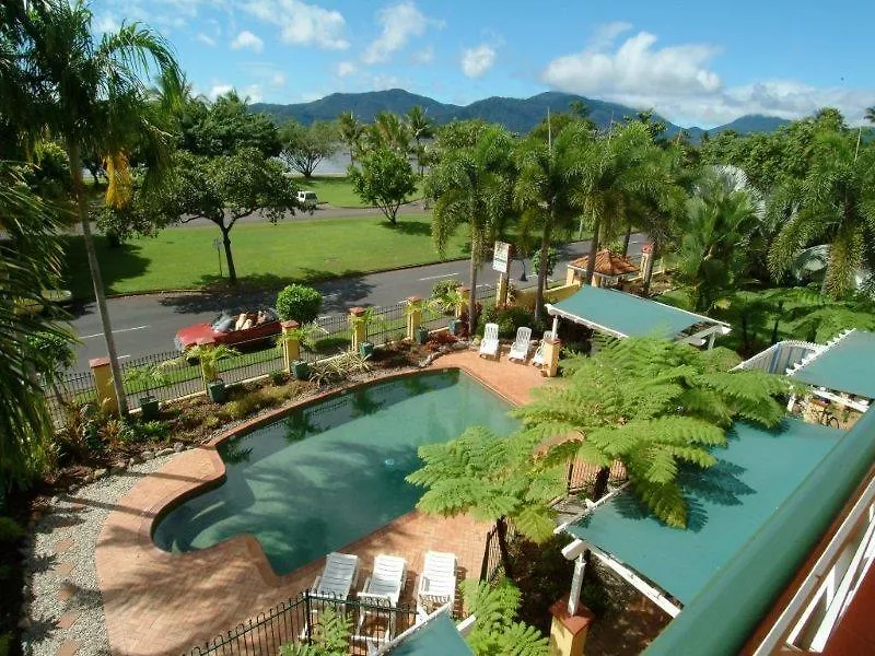 ****  Waterfront Terraces Aparthotel Cairns Australia