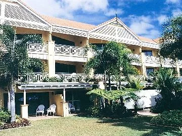 Waterfront Terraces Aparthotel Cairns