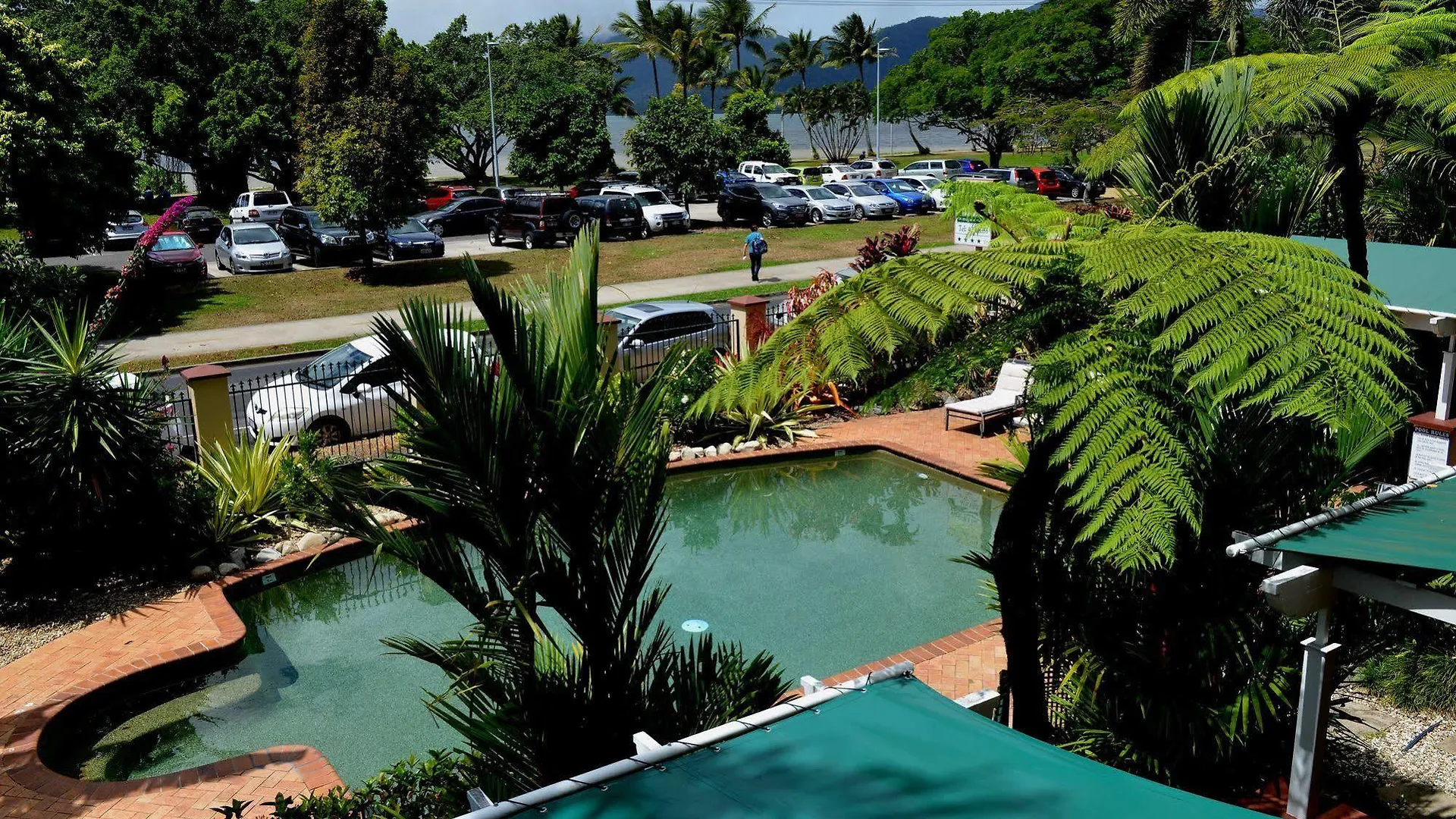 Waterfront Terraces Aparthotel Cairns 4*,  Australia