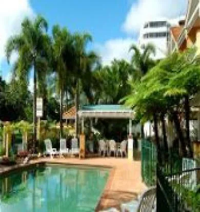 Waterfront Terraces Aparthotel Cairns